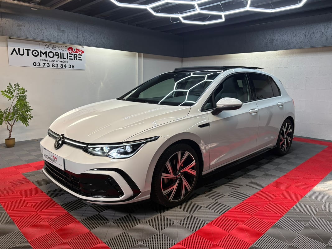 Volkswagen Golf VIII R-LINE DSG7 2.0 TDi — 1