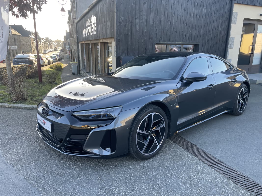 Audi e-tron GT GT QUATTRO 476 CH EXTENDED — 1