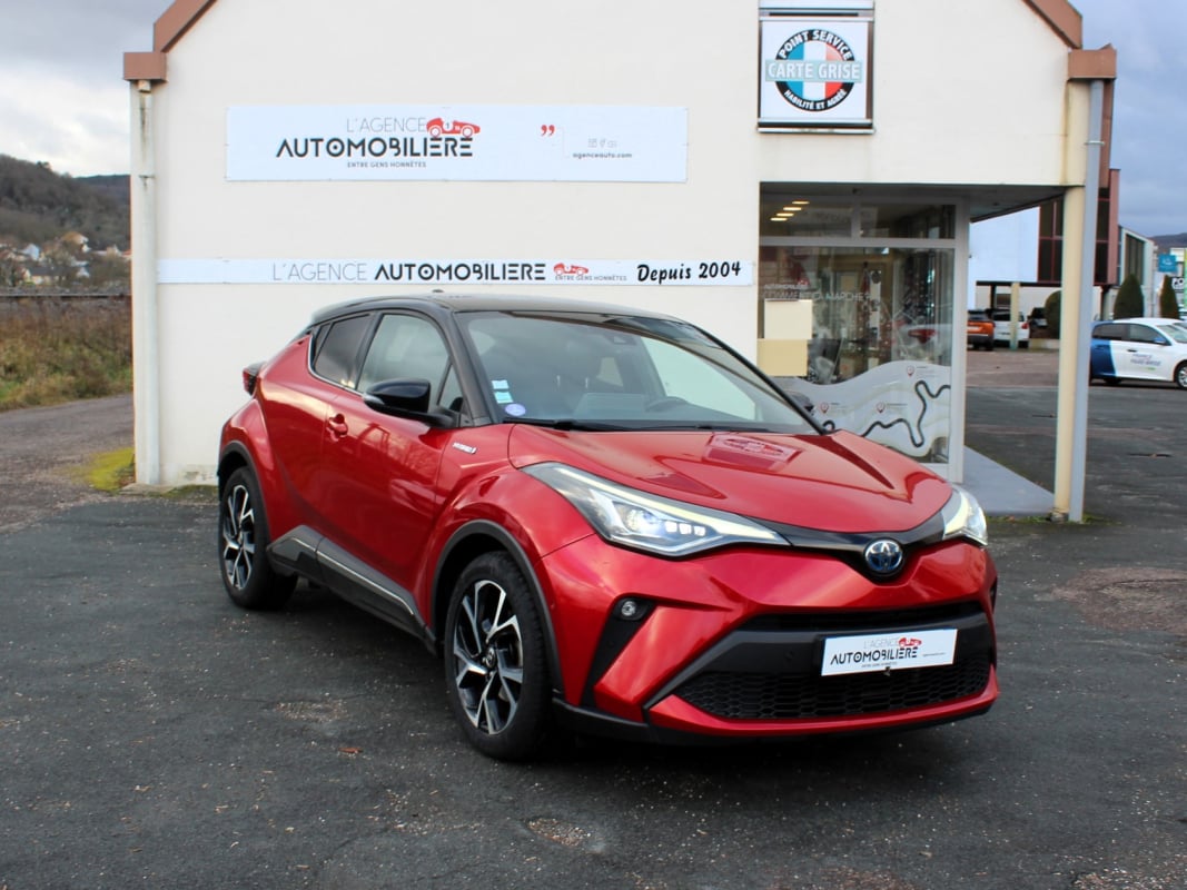Toyota C-HR 184 CH Collection 2WD E-CVT BOITE AUTOMATIQUE SIÈGES ET VOLANT CHAUFFANT — 1