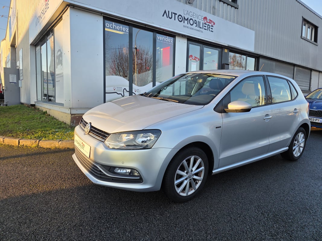 Volkswagen Polo V 5 1.0 75 CH LOUNGE — 1