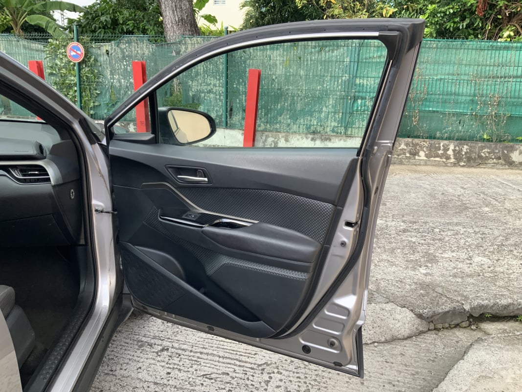Toyota C-HR 1.8 HYBRIDE 122 EDITION — 2