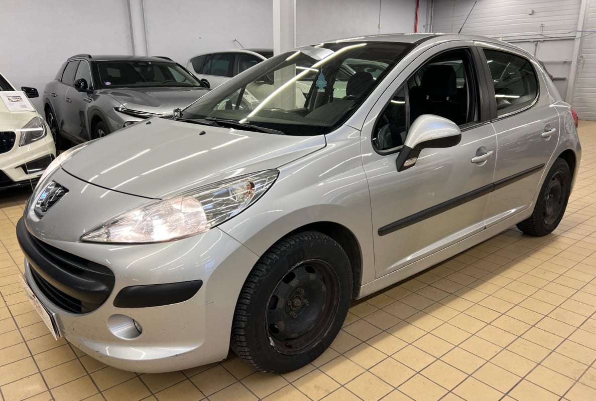 Peugeot 207 1.4 HDI 70 TRENDY 5P — 1