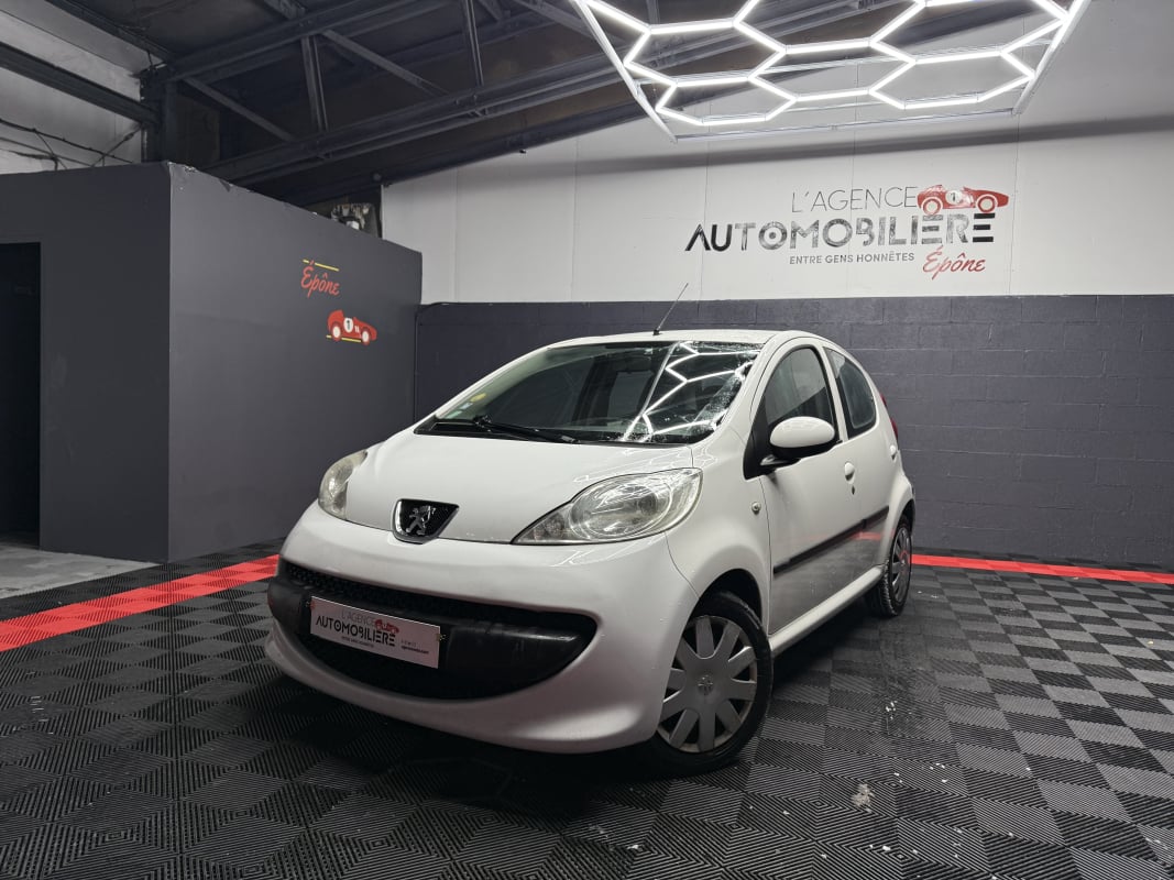 Peugeot 107 1.4 HDI 54 TRENDY — 1