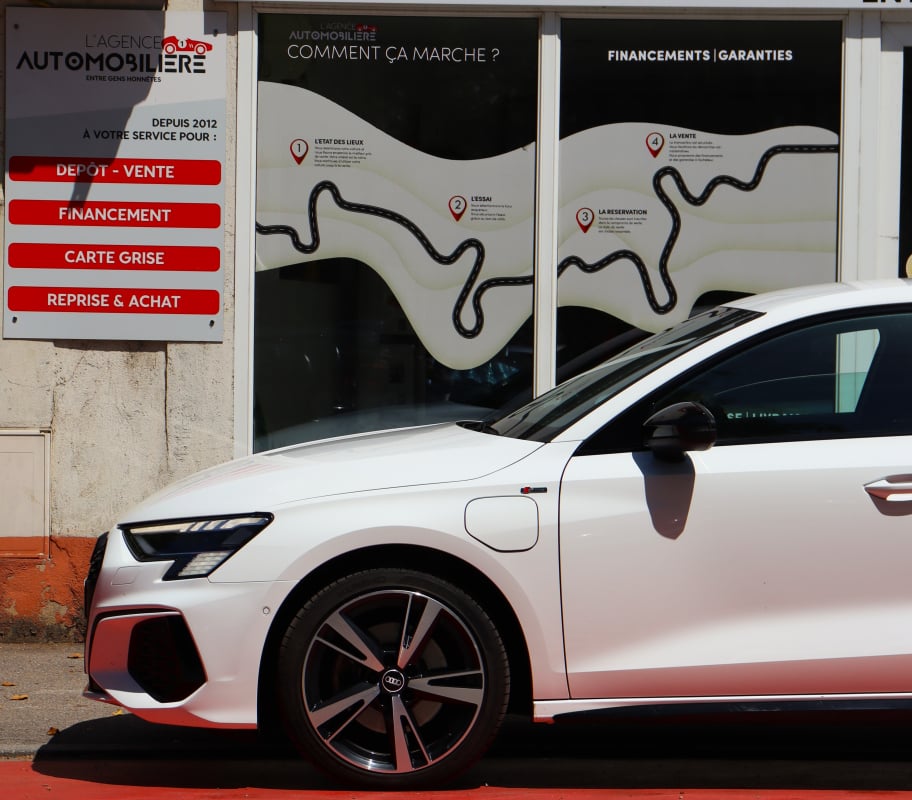 Audi A3 Sportback 40 TFSIe 204 Hybrid S-Line S-Tronic6 (Suivi Audi) — 2