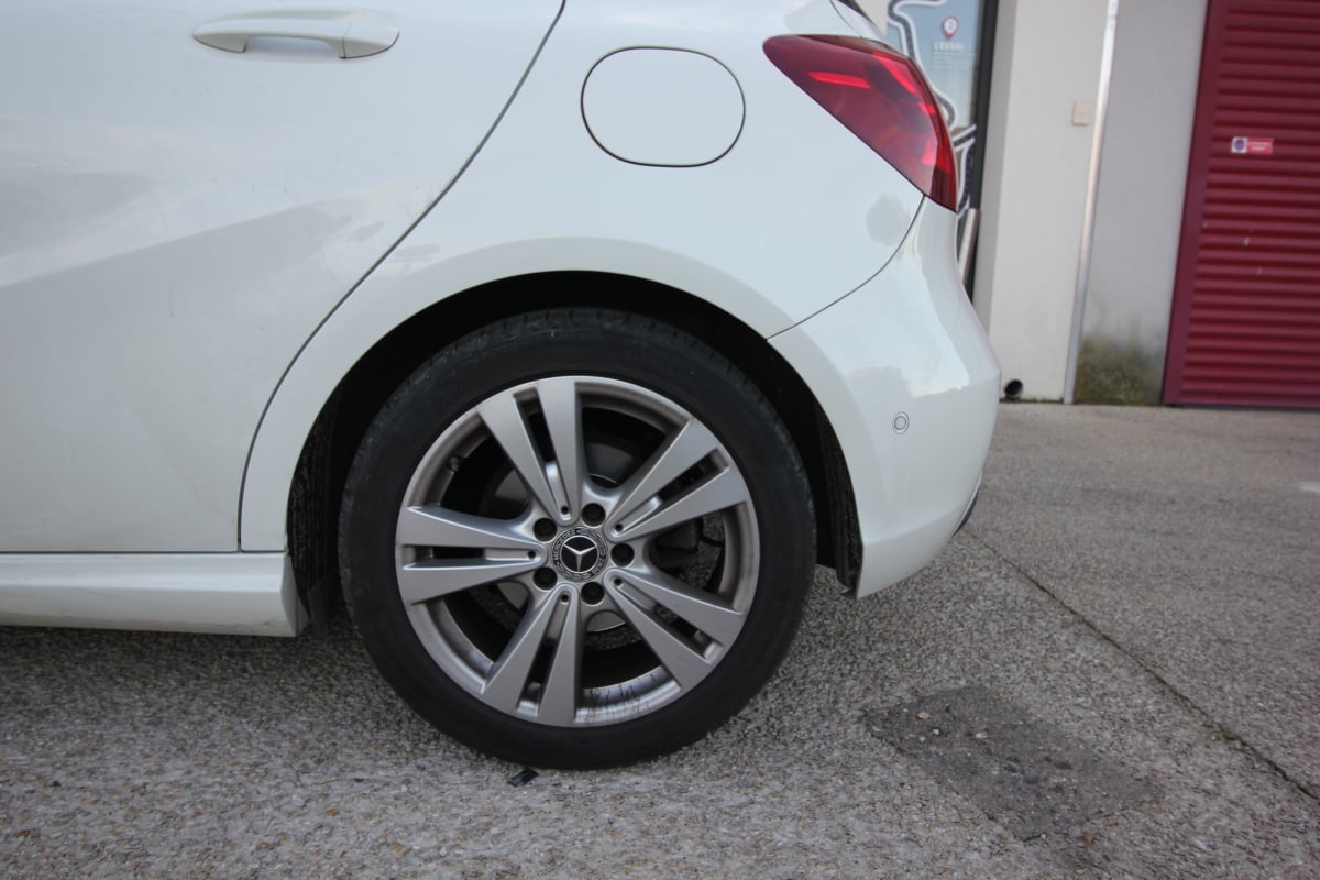 Mercedes-Benz Classe A 180 122cv 7G-DCT SIEGE CHAUFFANT — 30