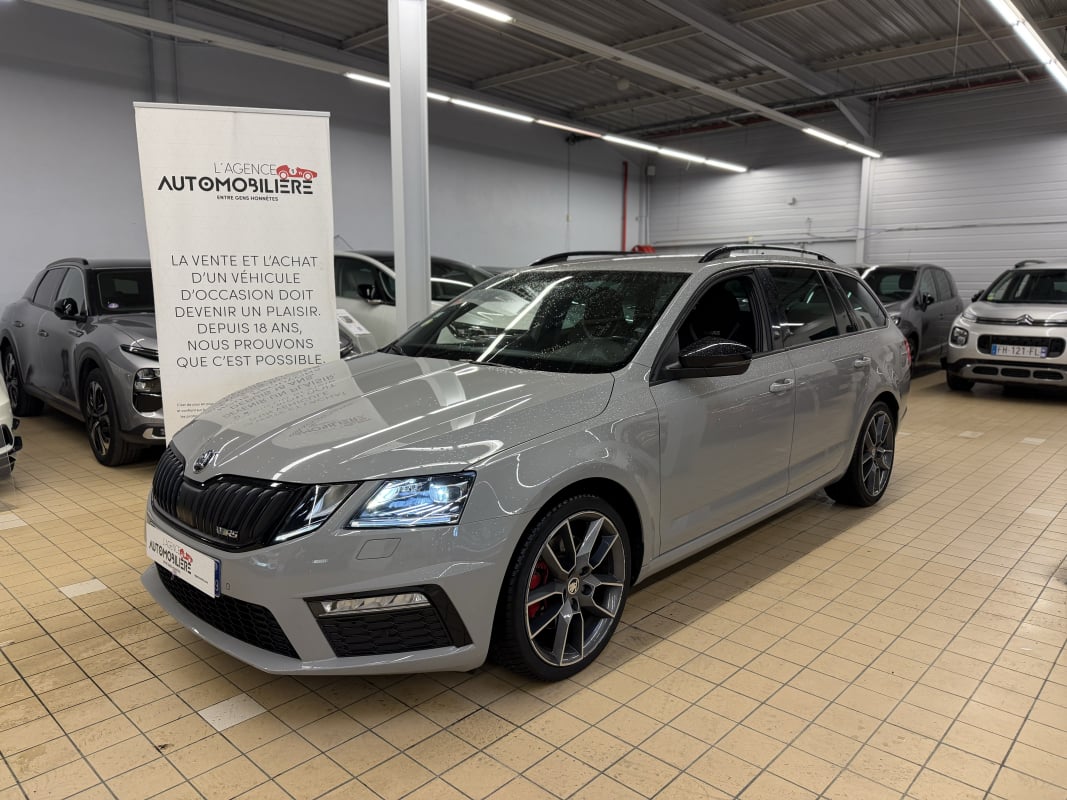 Skoda Octavia Combi 2.0 TDI 184 RS DSG6 — 1