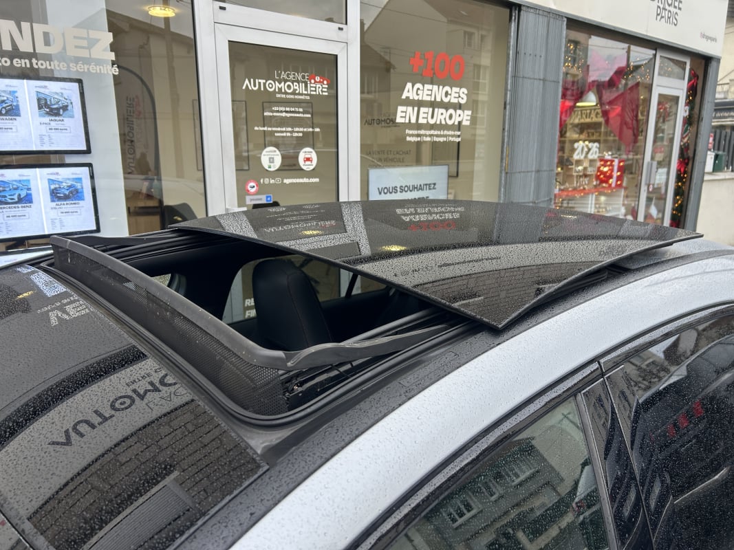 Mercedes-Benz Classe A A IV 200 8CV AMG LINE 8G-DCT — 19