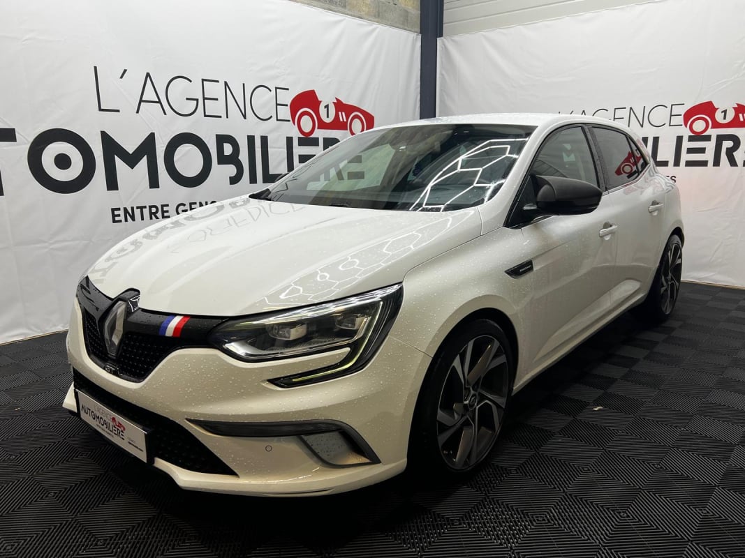 Renault Megane Megane 1.6 TCe 205ch energy GT EDC — 1