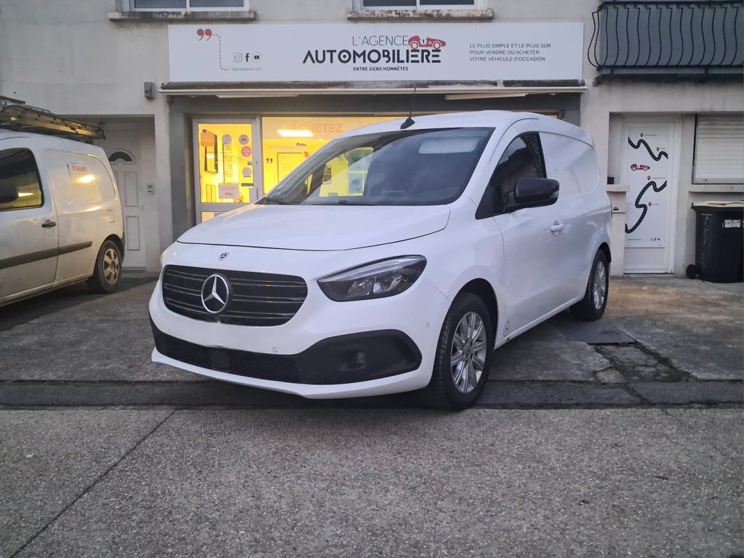 Mercedes-Benz Citan 112 CDi 116cv Long pro - 1ère main - Attelage — 1