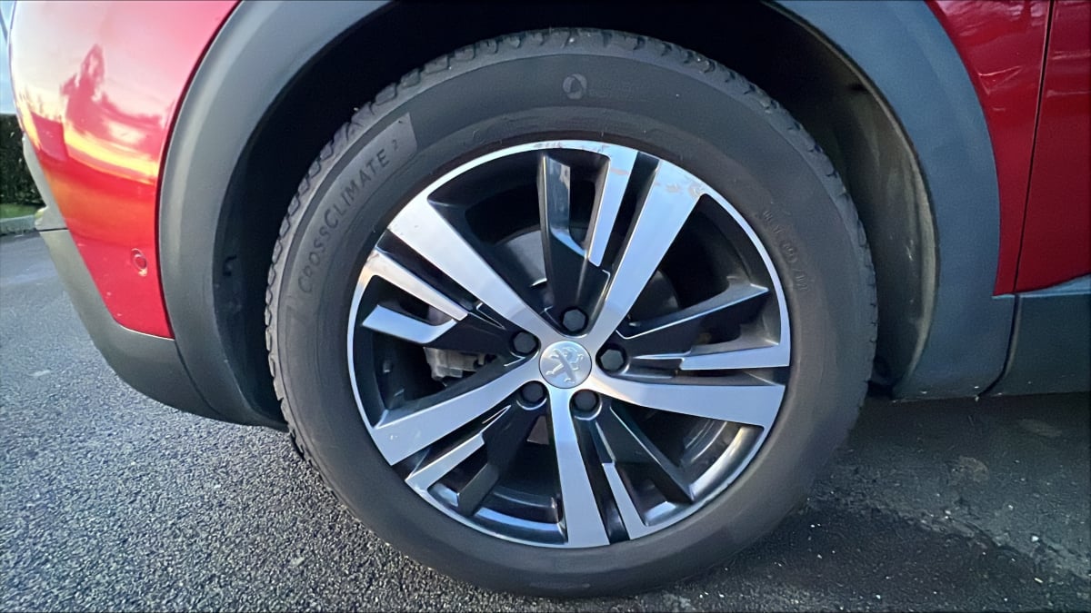 Peugeot 5008 BlueHDI 130 CH S&S EAT8 ALLURE — 33