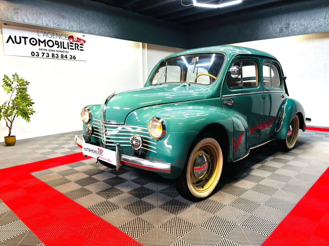 Renault 4 CV 4cv R1062 de 1953