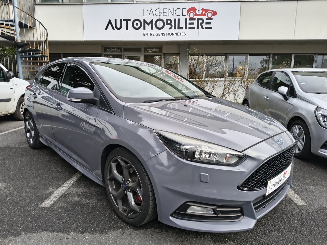 Ford Focus ST III Phase 2 2.0 Ti-VCT EcoBoost 250 cv — 1