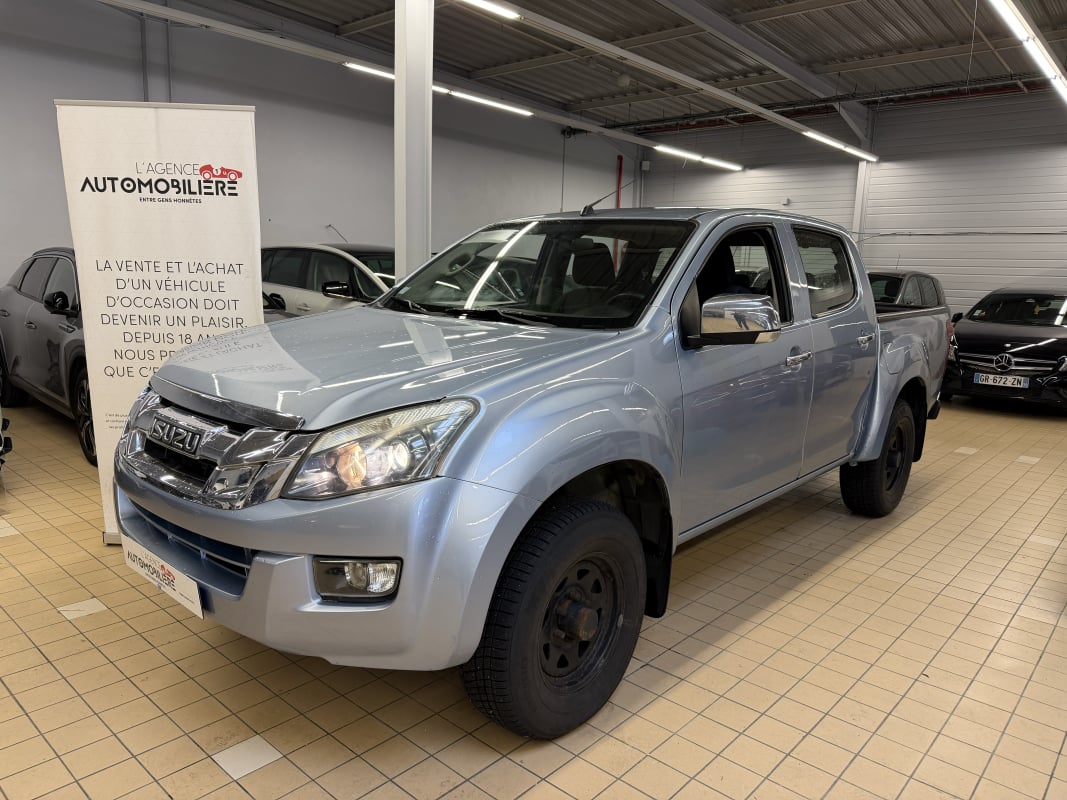 Isuzu D-Max 2.5 TWIN TURBO DIESEL DOUBLE CAB BASIS 4WD 163CV — 1