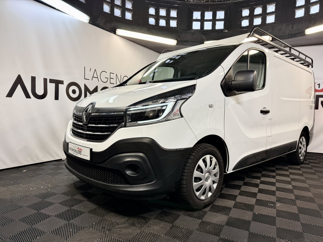 Renault Trafic FGN L1H1 1000 KG DCI 120 GRAND CONFORT BVM6 (1ère main avec galerie + attelage) — 1