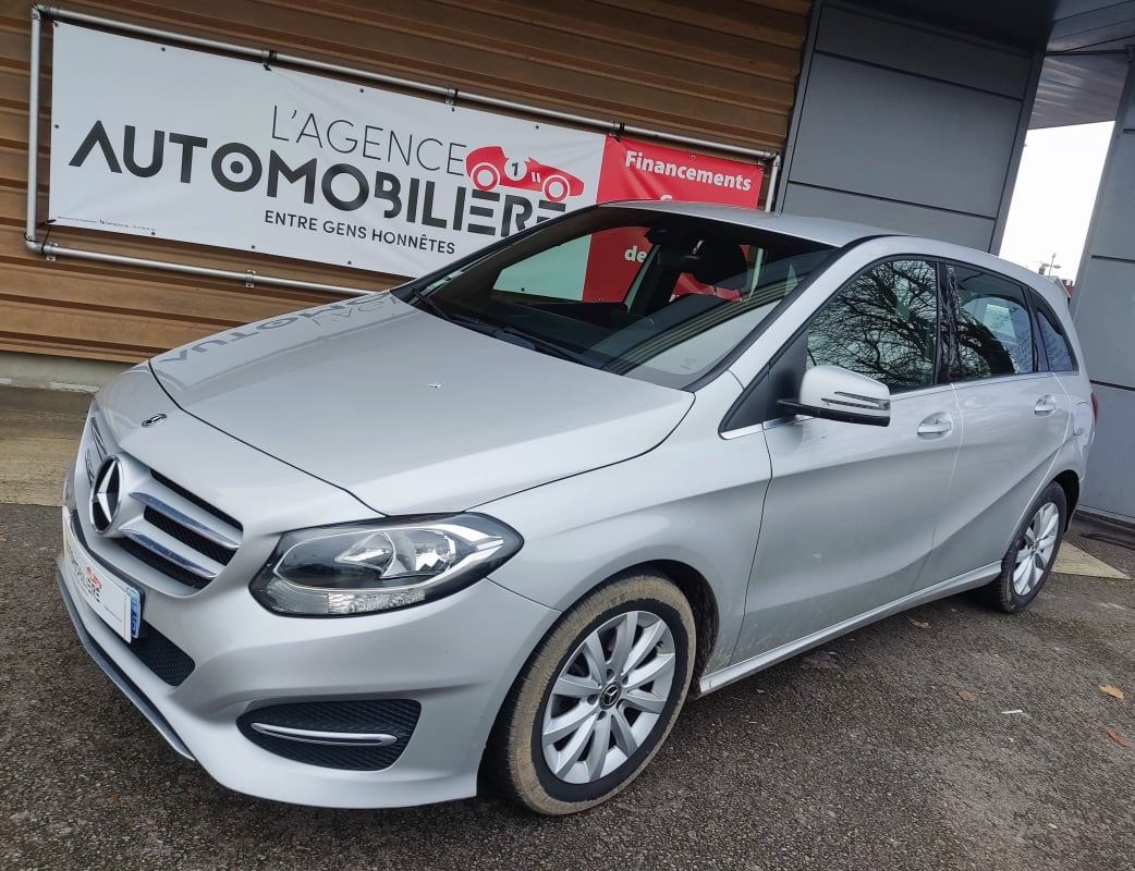 Mercedes-Benz Classe B 1.6 180 120 STARLIGHT EDITION 7G-DCT BVA — 1