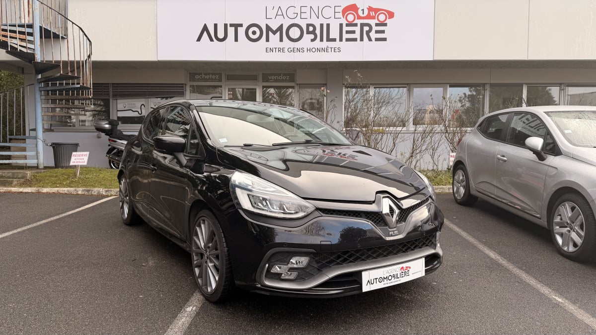 Renault Clio IV 5 Portes Phase 2 RS 1.6 T 16V EDC6 200 cv Boîte auto — 1