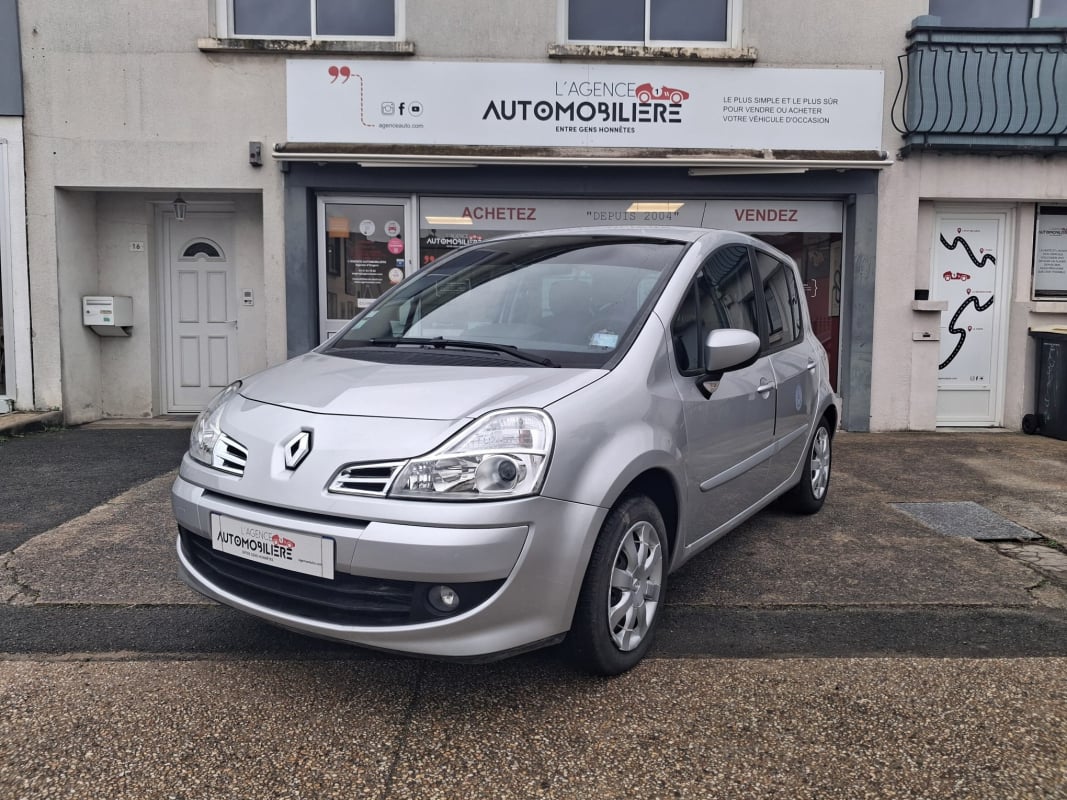 Renault Modus Phase 2 1.6i 110 cv Dynamique 2ème main PMR / Conduite autonome et aide au fauteuil