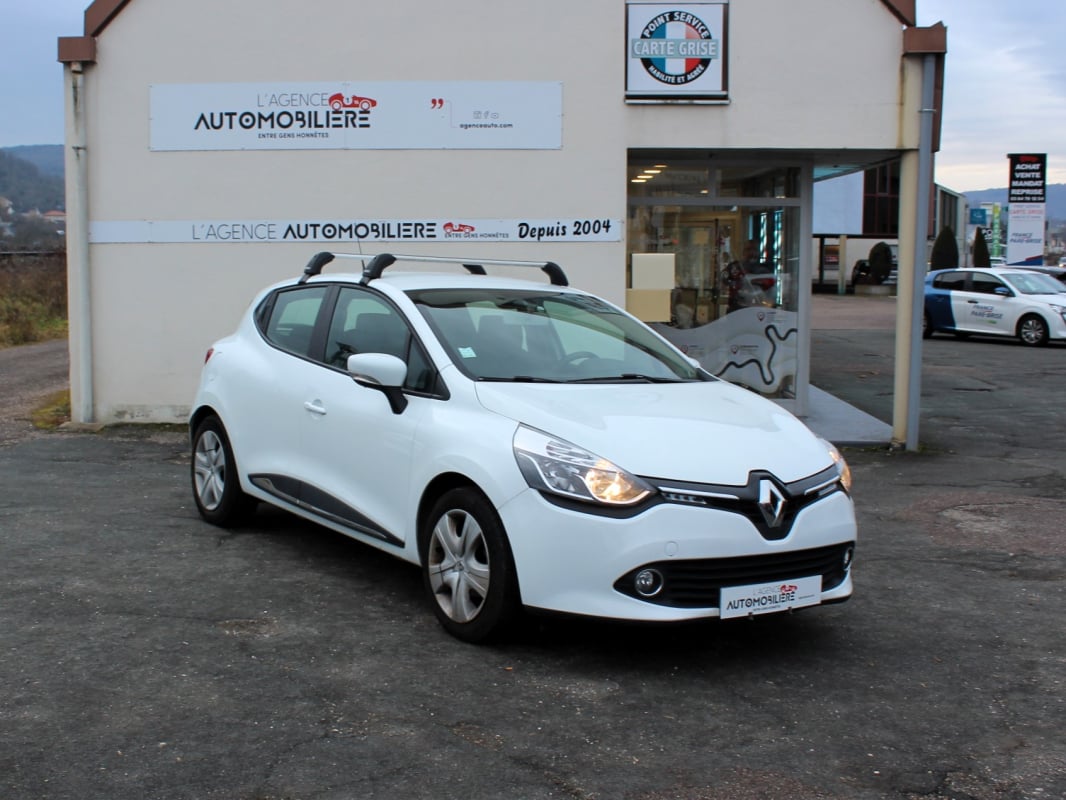 Renault Clio IV Tce 90 eco2 Zen PREMIÈRE MAIN - DE 59000 KM — 1