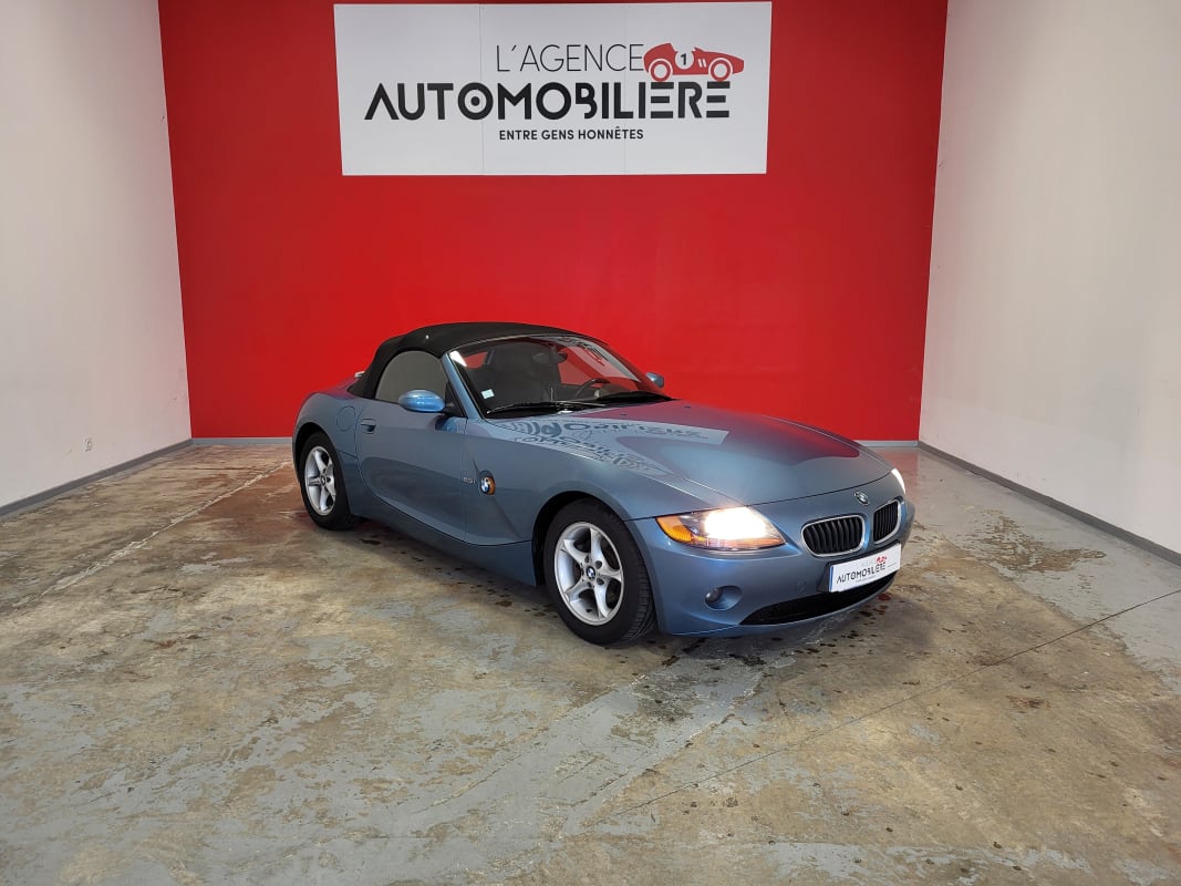 BMW Z4 Roadster BMW Z4 E85 2.5L -BV5 - MALEDIVENBLAU II — 1