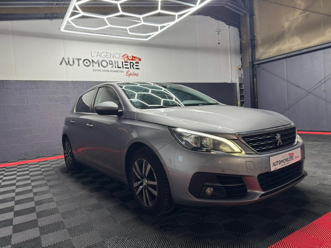 Peugeot 308 1.2 PureTech 130 ALLURE — 2