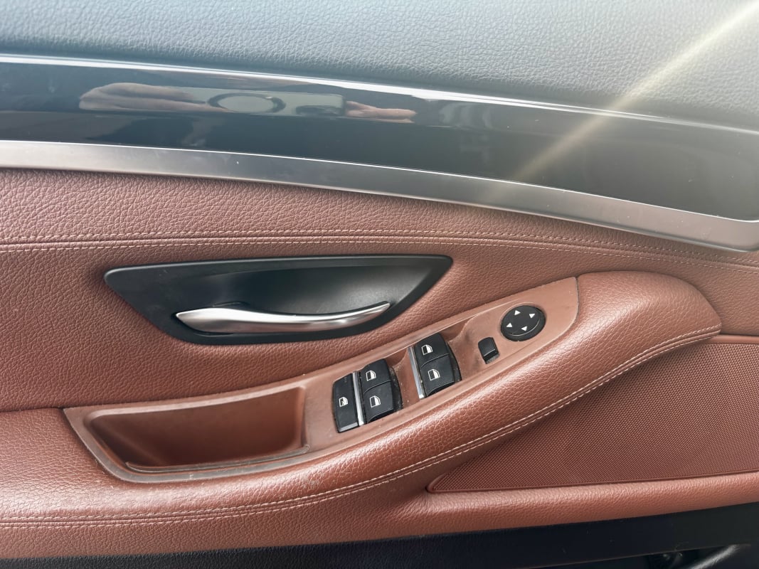 BMW Série 5 (F11) Touring 520d 2.0 d 163 ch Attelage amovible — 29