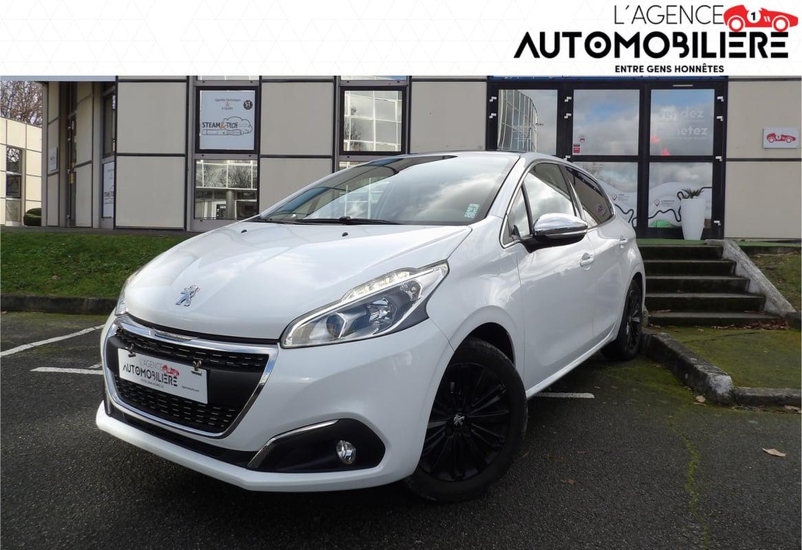 Peugeot 208 1.2 110CH ALLURE - Distribution remplacée — 1
