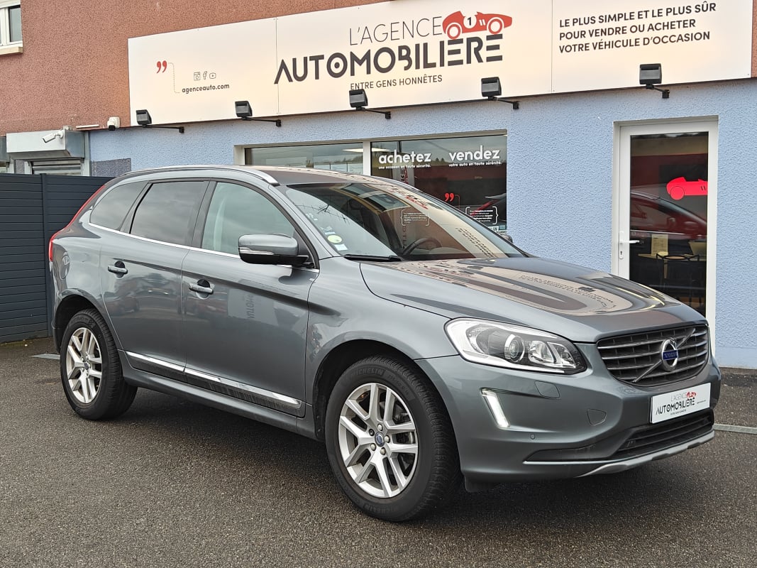 Volvo XC60 D4 190ch Signature Edition Geartronic 1ère Main — 1