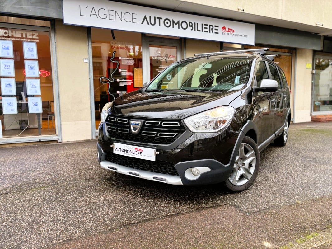 Dacia Lodgy STEPWAY 1.5 DCI 115 BLUE 7PL VEHICULE TRES PROPRE EN CARROSSERIE — 1