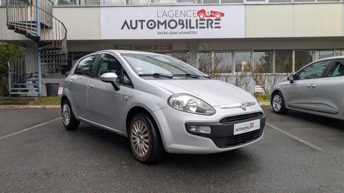 Fiat Punto Evo 5 portes 1.3 16V 75 cv — 1