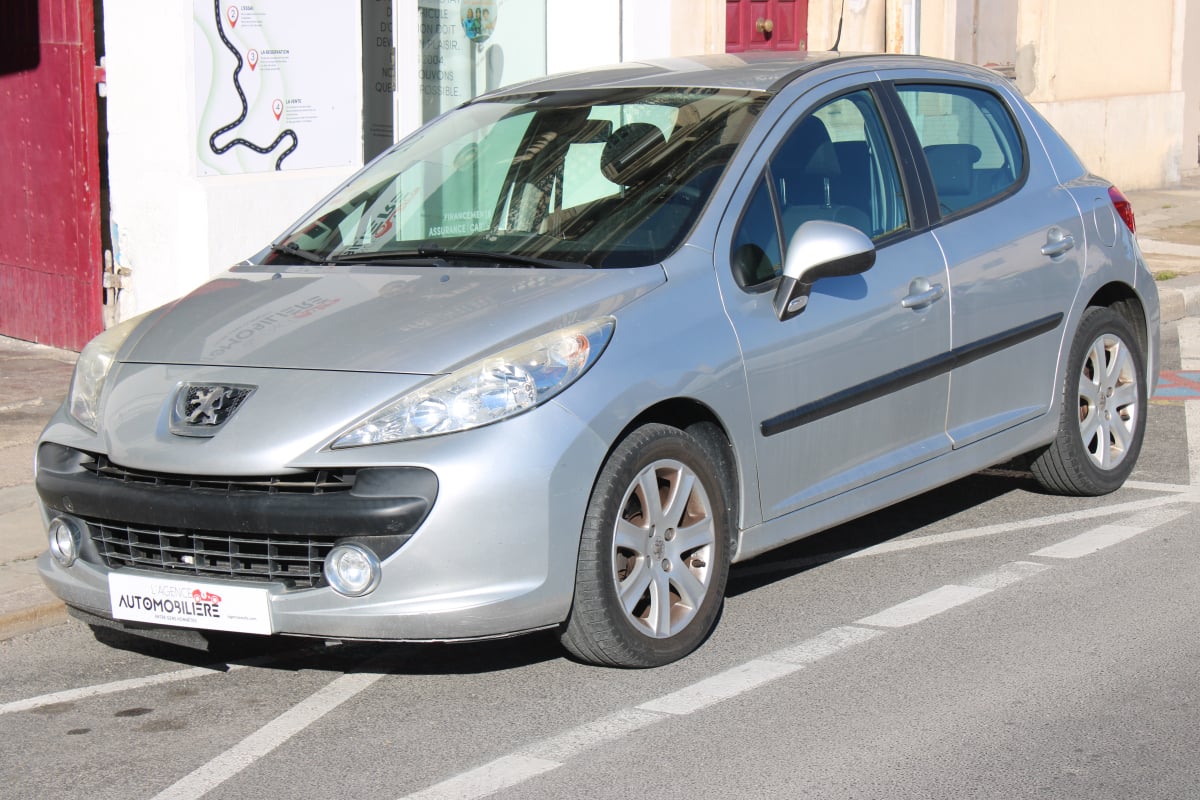 Peugeot 207 1.6 HDI 90 BLUE-LION ( Distribution changée, Clim, Roue de secours ... ) — 1
