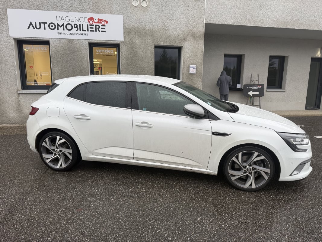 Renault Megane IV Hatchback GT 1.6 dCi 16V 4RD EDC6 163 cv BVA — 2