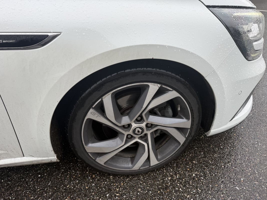 Renault Megane IV Hatchback GT 1.6 dCi 16V 4RD EDC6 163 cv BVA — 28