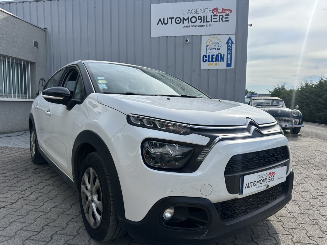 Citroen C3 1.5L BLUEHDI 100 CV shine PHASE 2 premiere main