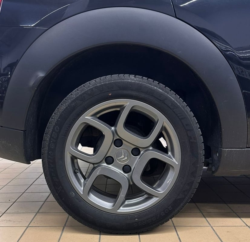 Citroen C4 Cactus 1.6 BLUEHDI 100 S&S FEEL — 28