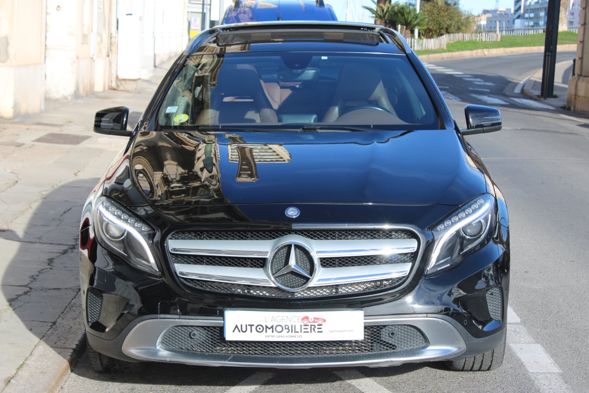 Mercedes-Benz Classe GLA 2.2 200 CDI 135 SENSATION 7G-DCT BVA ( Toit ouvrant, Sièges chauffants, Caméra de recul ... ) — 2