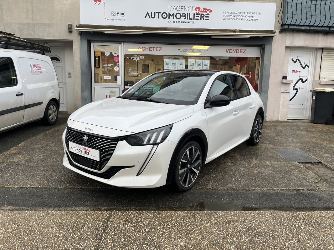 Peugeot 208 II 100 cv GT LINE - Suivi Peugeot — 1