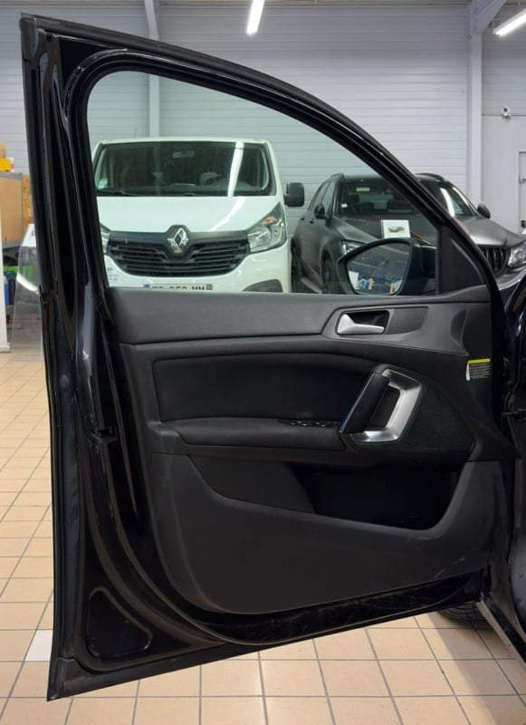 Peugeot 308 SW II (2) 1.5 BLUEHDI 130 S&S ACTIVE BUSINESS EAT8 — 32