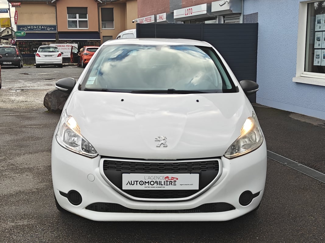 Peugeot 208 Business 1.4 HDi FAP Active 2ÈME MAIN — 2