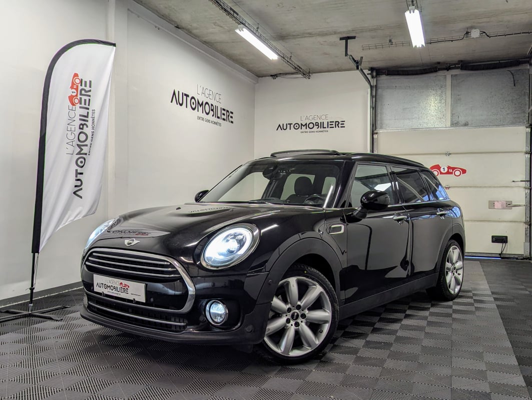 Mini Clubman III CLUBMAN 1.5 136 COOPER FINITION CHILI + TOIT OUVRANT — 1