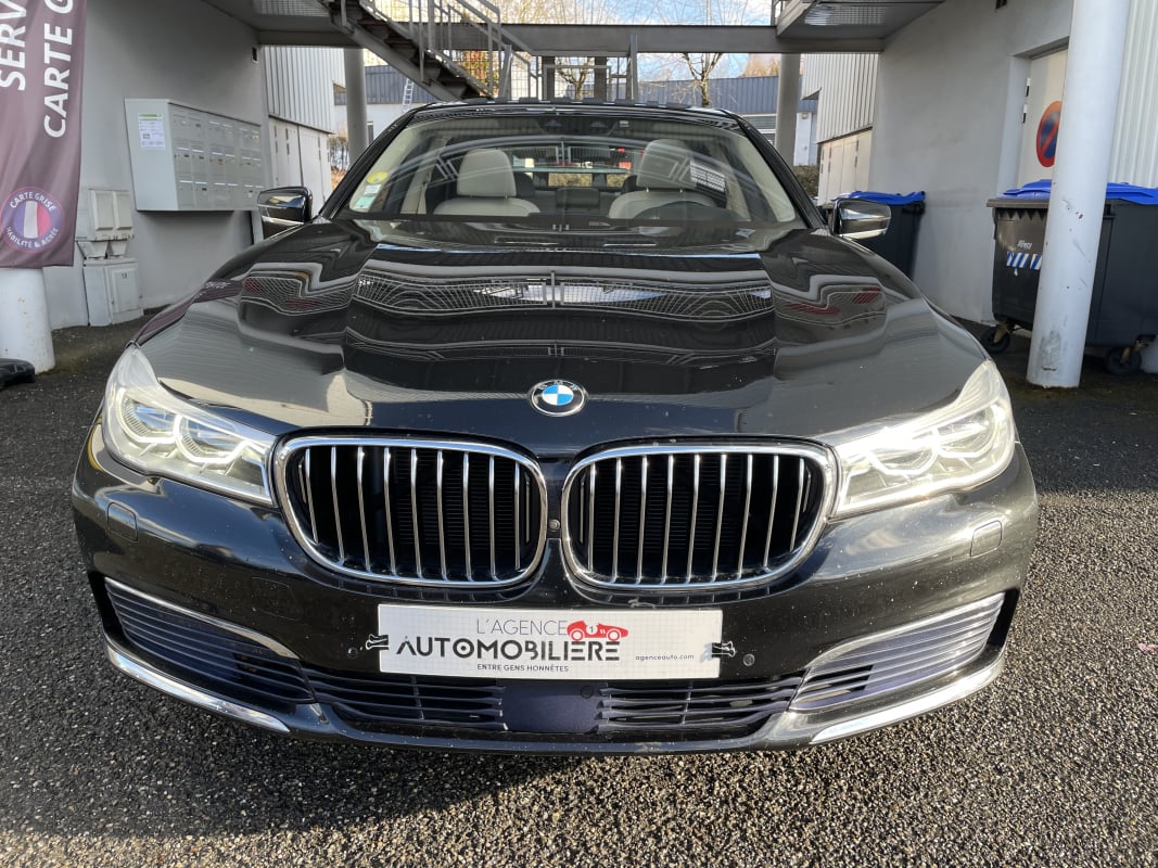 BMW Série 7 (G11) 730d SUREQUIPÉE 3.0 xDrive 265 CV BVA - GARANTIE 12 MOIS — 2