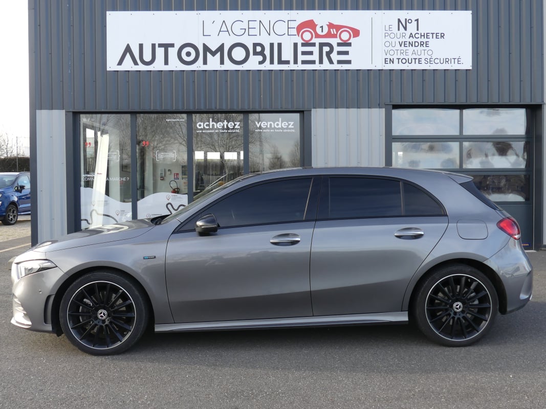 Mercedes-Benz Classe A PACK AMG LINE 250 E HYBRID — 2