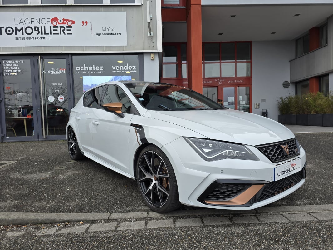 Seat Leon II Cupra 2.0 TSI 16V DSG7 290 cv — 1