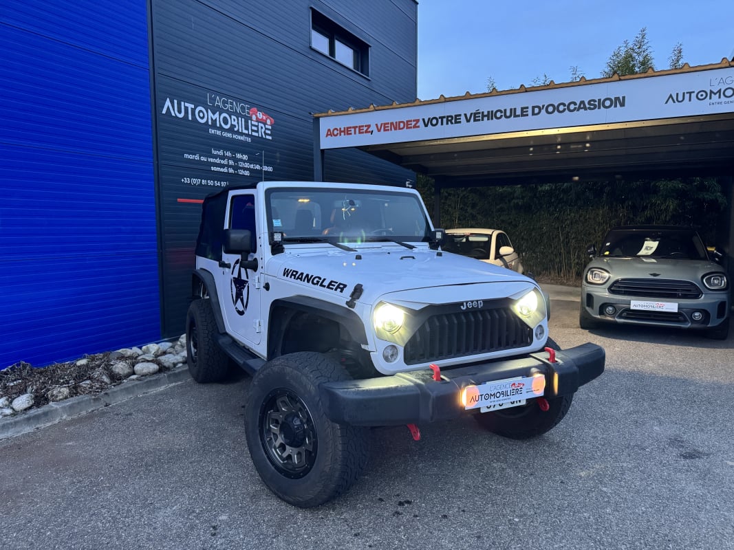 Jeep Wrangler 3.6 V6 290 TRAIL RATED SAHARA — 1