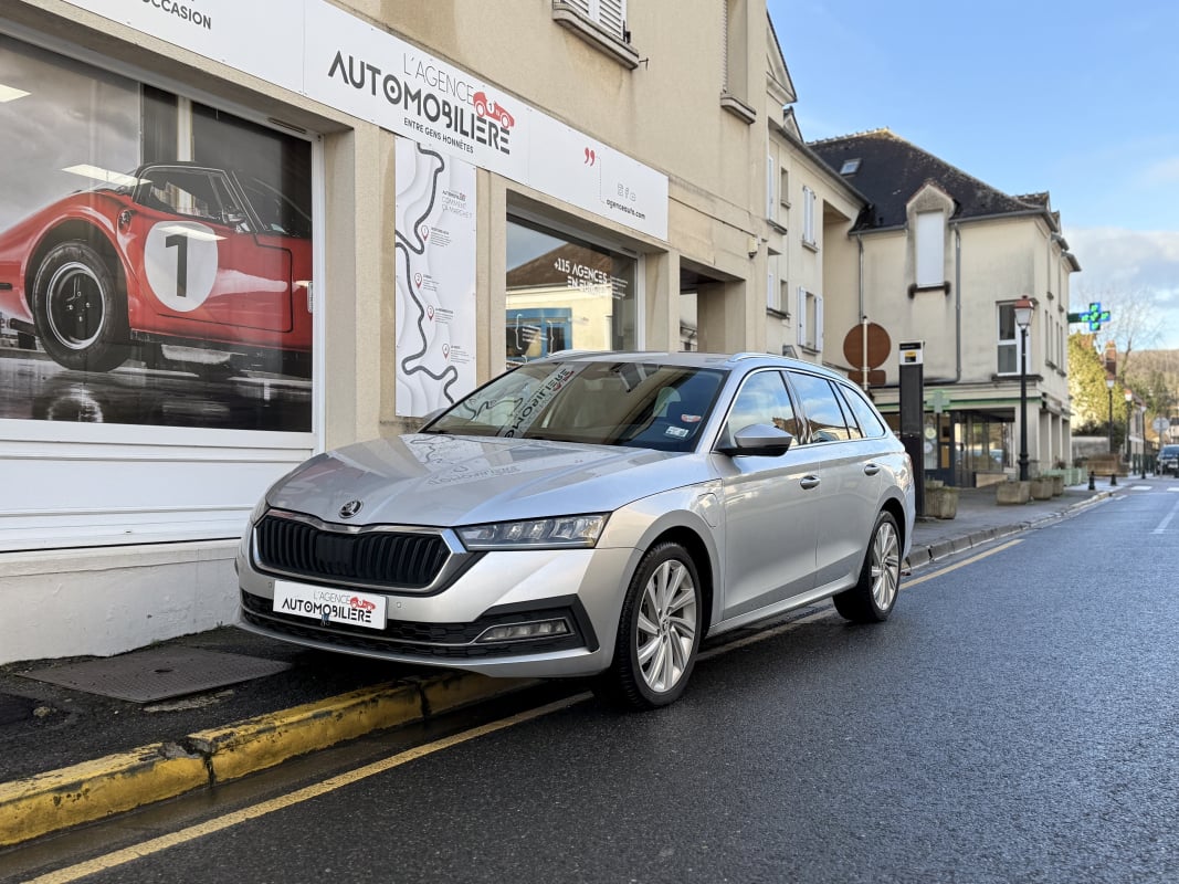 Skoda Octavia Combi iV 1.4 TSi 16V 204 PHEV DSG6e STYLE — 1