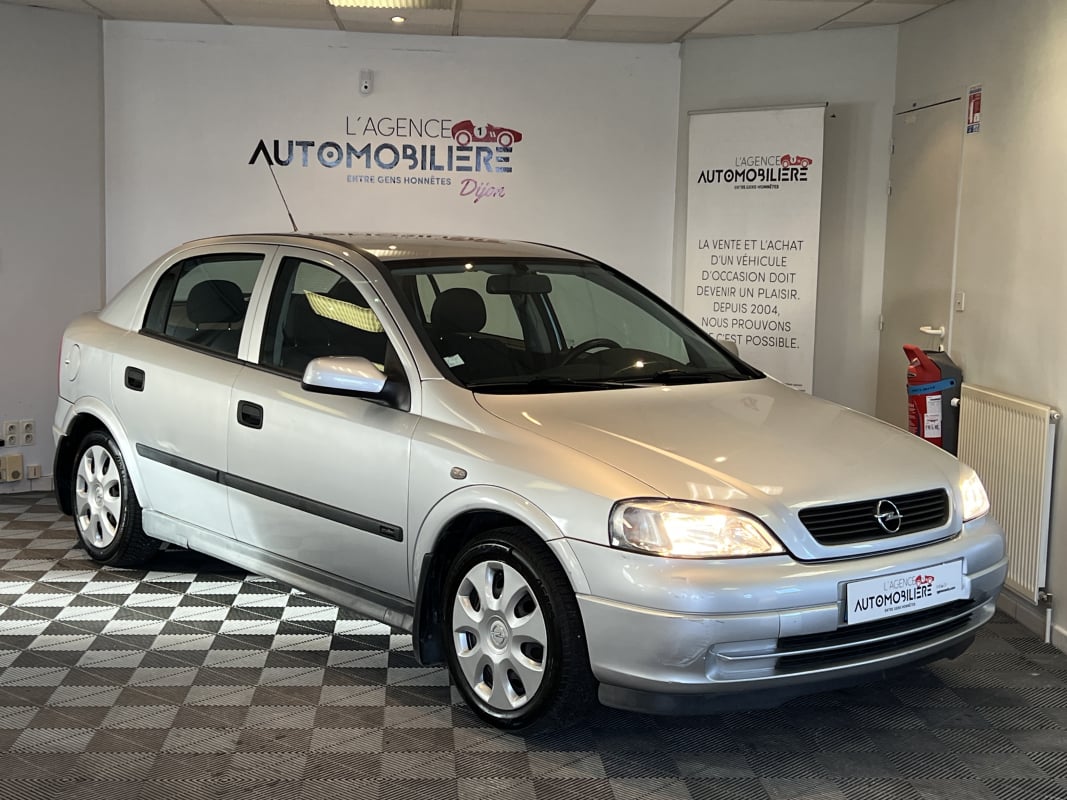 Opel Astra 1.4 i 16V 90 CV — 1