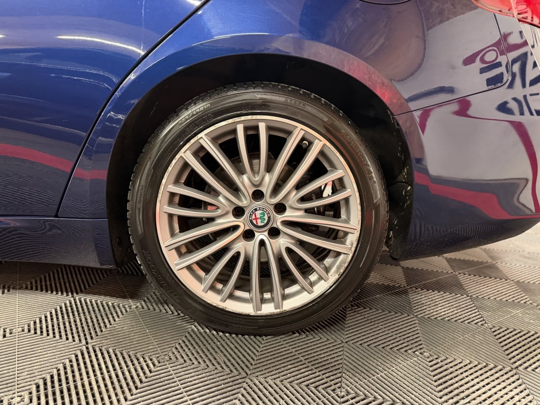 Alfa Romeo Giulia 2.2 JTD 190 ch Lusso AT8 MY19 — 27