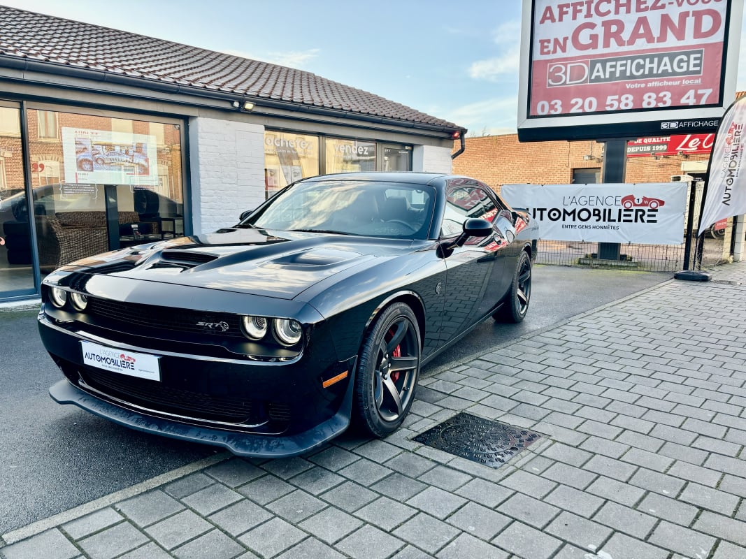 Dodge Challenger SRT   HELLCAT   V8    717 CV  ( PAS DE MALUS )