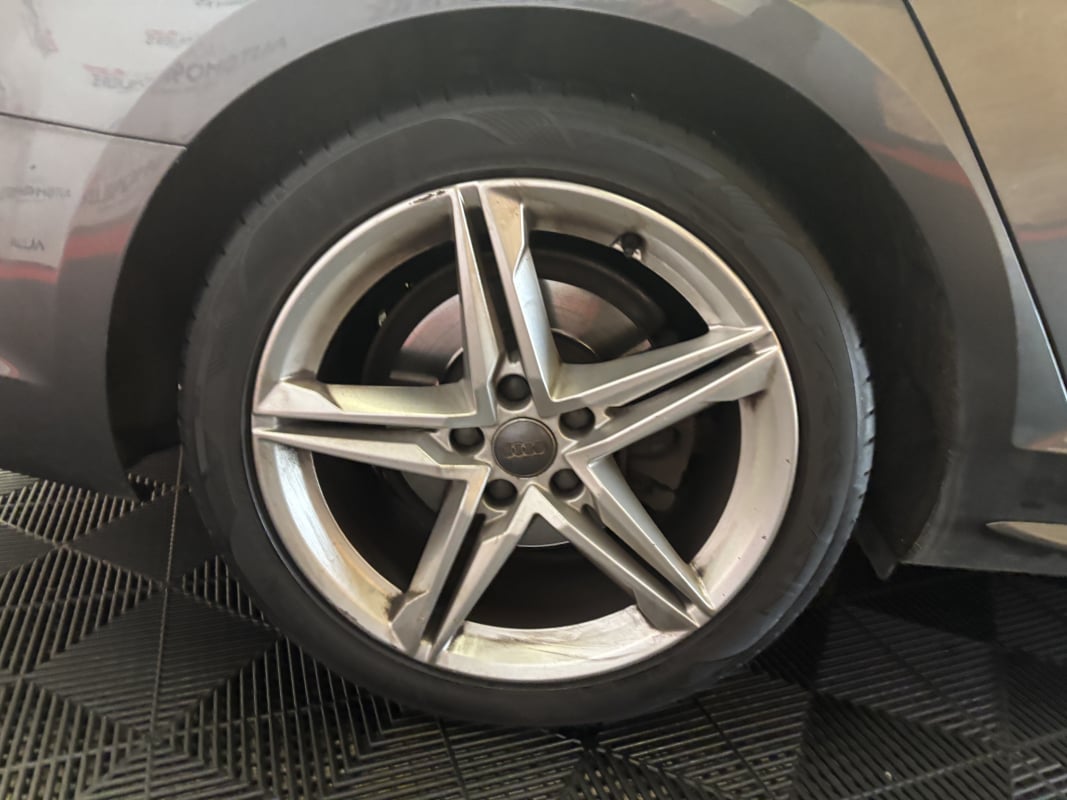 Audi A4 2 Litres TDI 190 Ch S-line S-tronic — 27