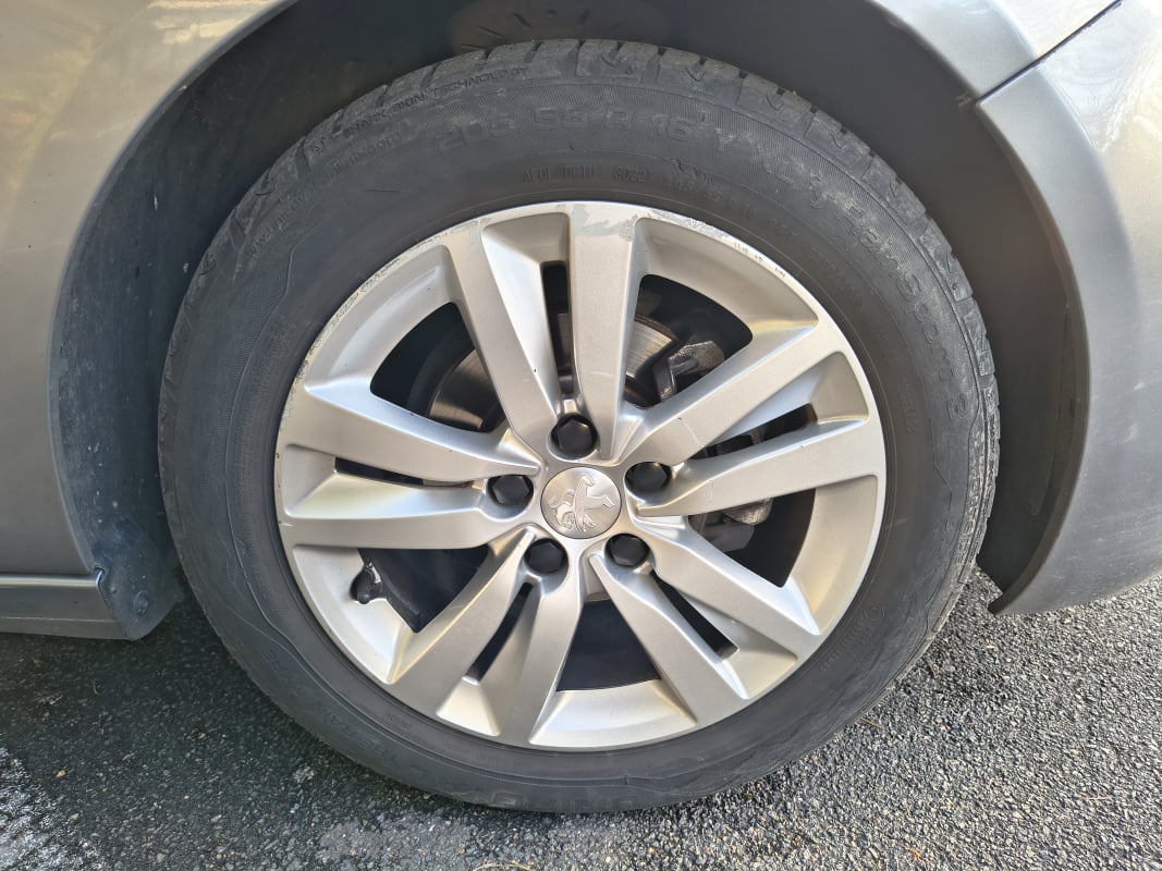 Peugeot 308 Phase II 1.5 Blue HDi S&S 102 cv — 30