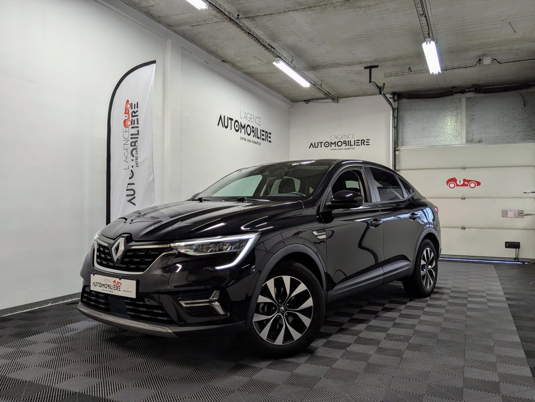 Renault Arkana 1.6 E-TECH 145 BUSINESS + PREMIERE MAIN — 1